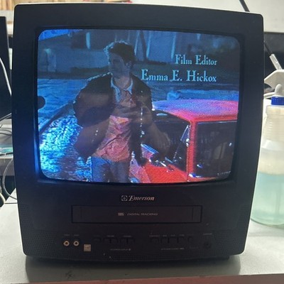 Emerson EWC1304 13  CRT TV VCR Combo Retro Gaming Ready TESTED - READ