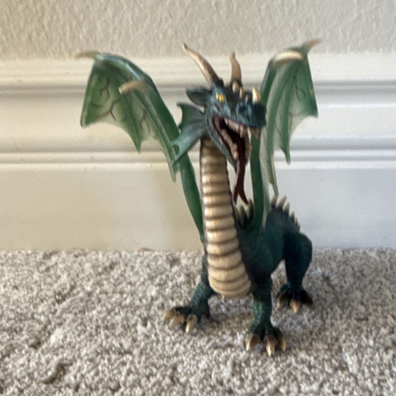 Green Winged Dragon Figurine Fantasy Theme Display Decor Collectible