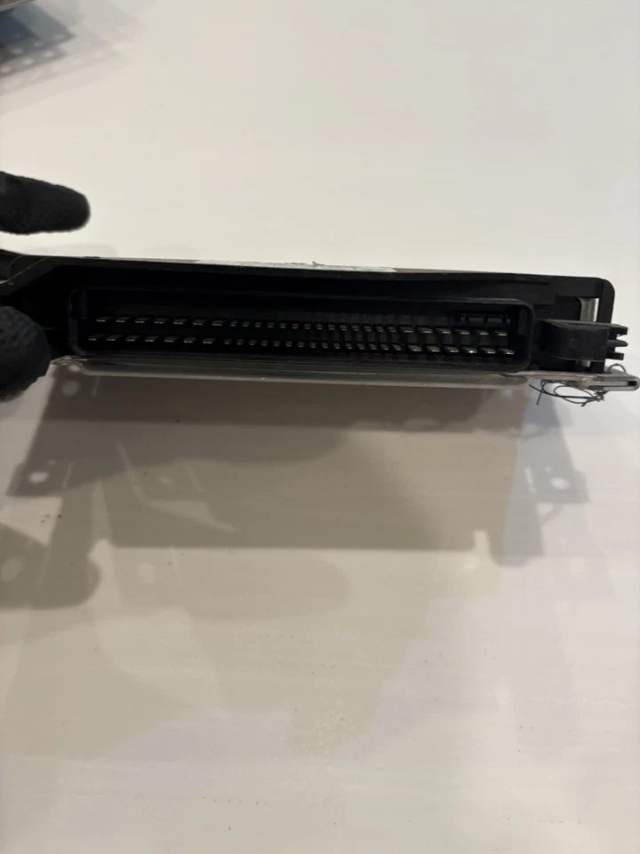 Unidad de módulo de control ABS 1995-1998 Porsche 911 993 99361812501 Foto 4 de 4