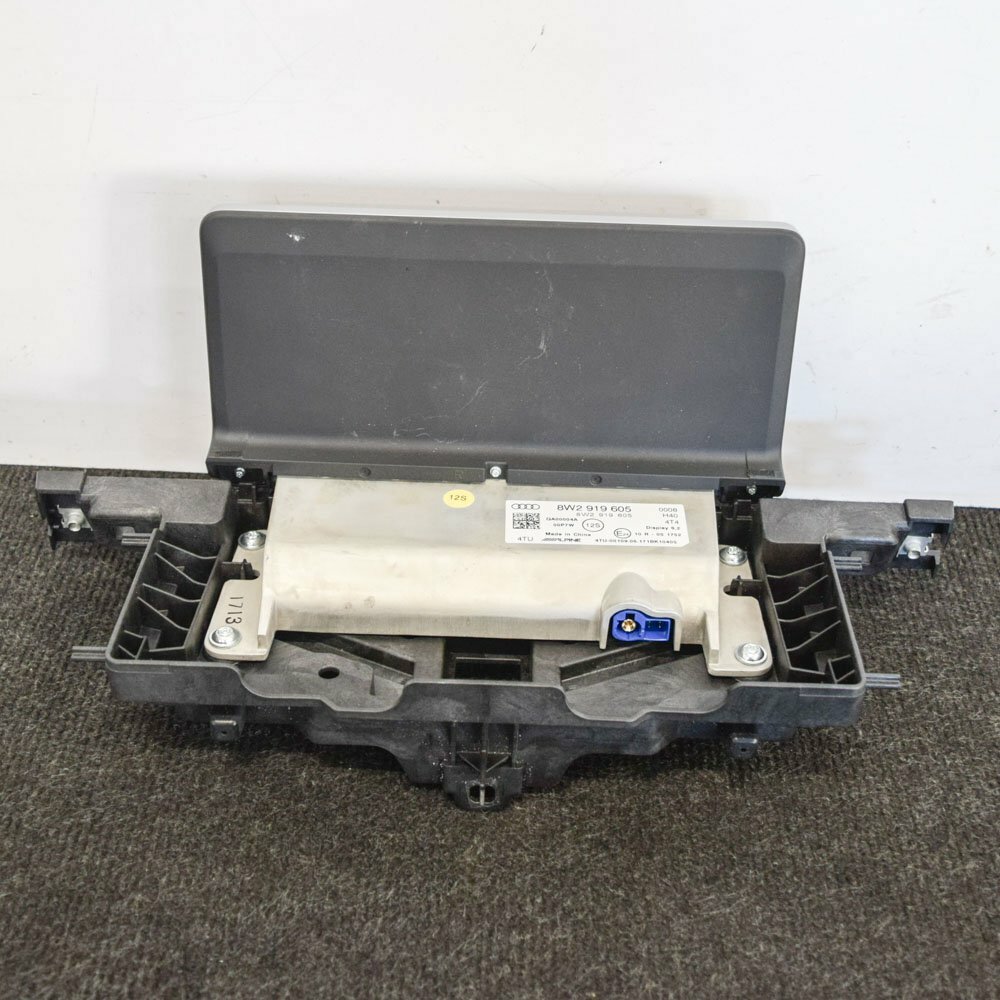 ライトニング AUDI A4 B9 Navigation Display Screen RHD 8W2919605 10R