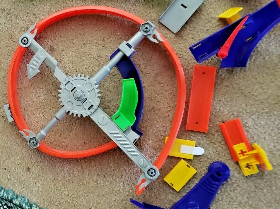 PIEZAS DE PISTA HOT WHEELS PIEZAS/REPARACIONES NO COMPLETAS Foto 3 de 4