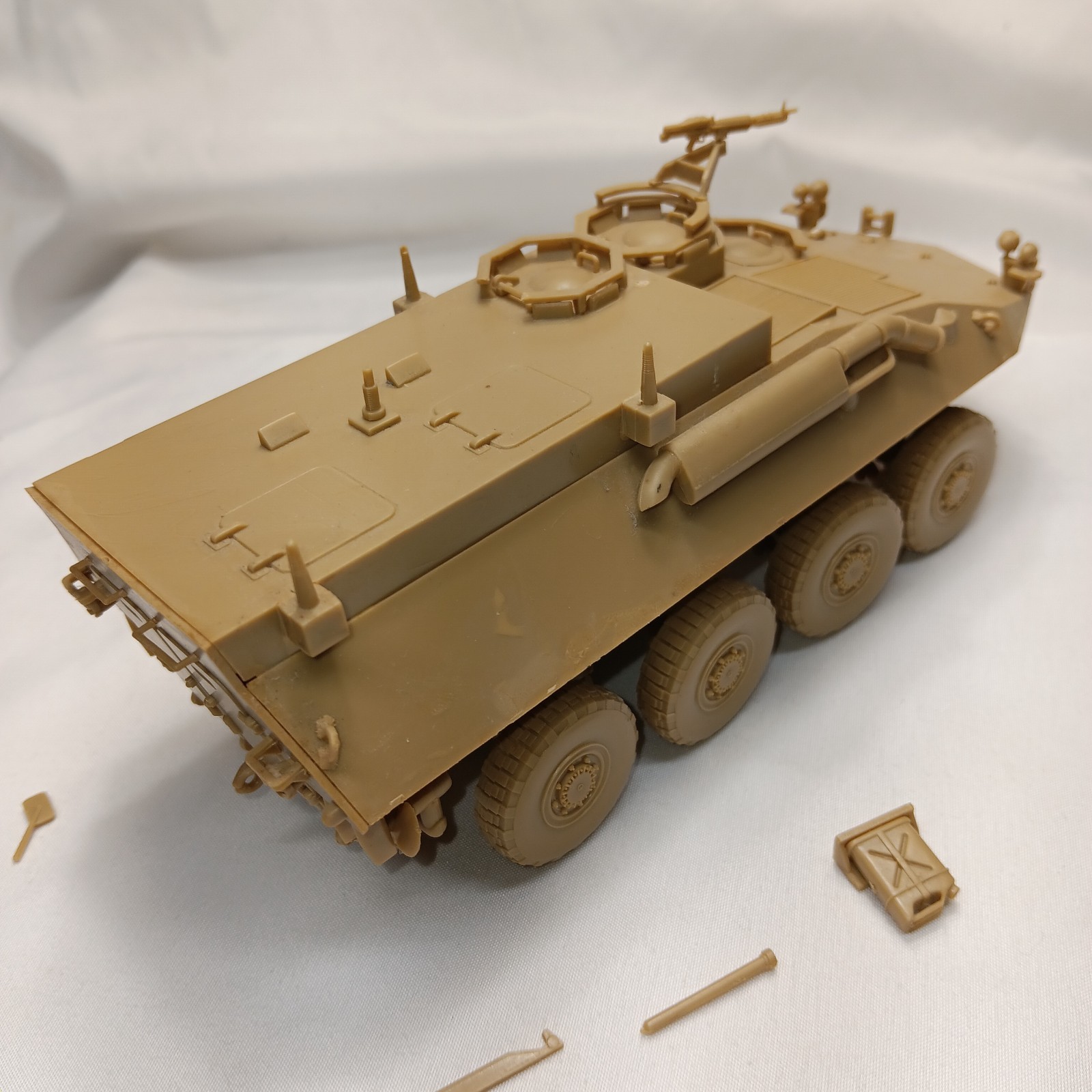 Built 1/35 Esci 5034 USMC LAV-25 Command Vehicle Ready to Paint/Detail 