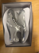 Prada Cups Silber