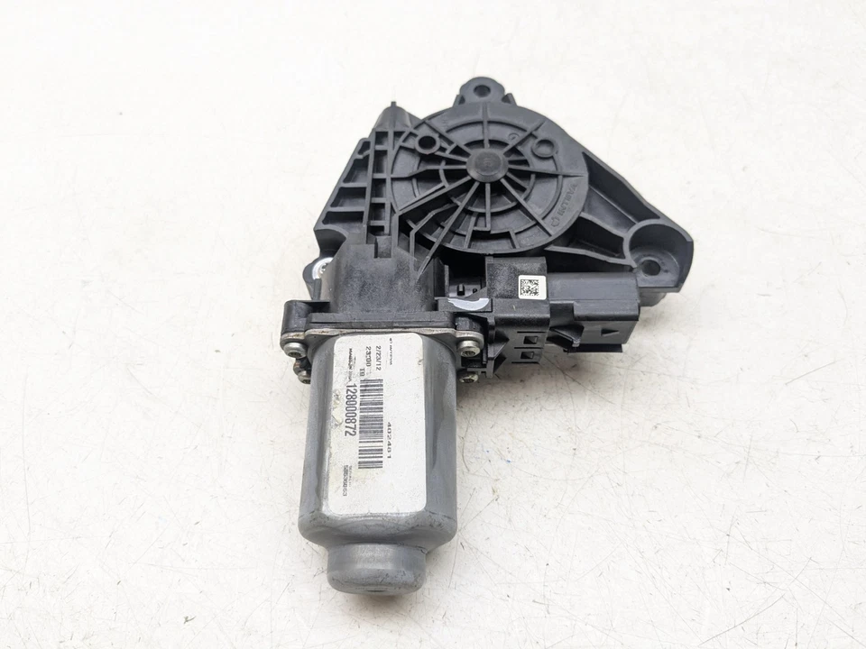 МОТОР ЗАДНЕГО ПРАВОГО СТЕКЛА СО СТОРОНЫ ВОДИТЕЛЯ CHRYSLER 300C MK2 LD 128000881 2012 - Изображение 4 из 4