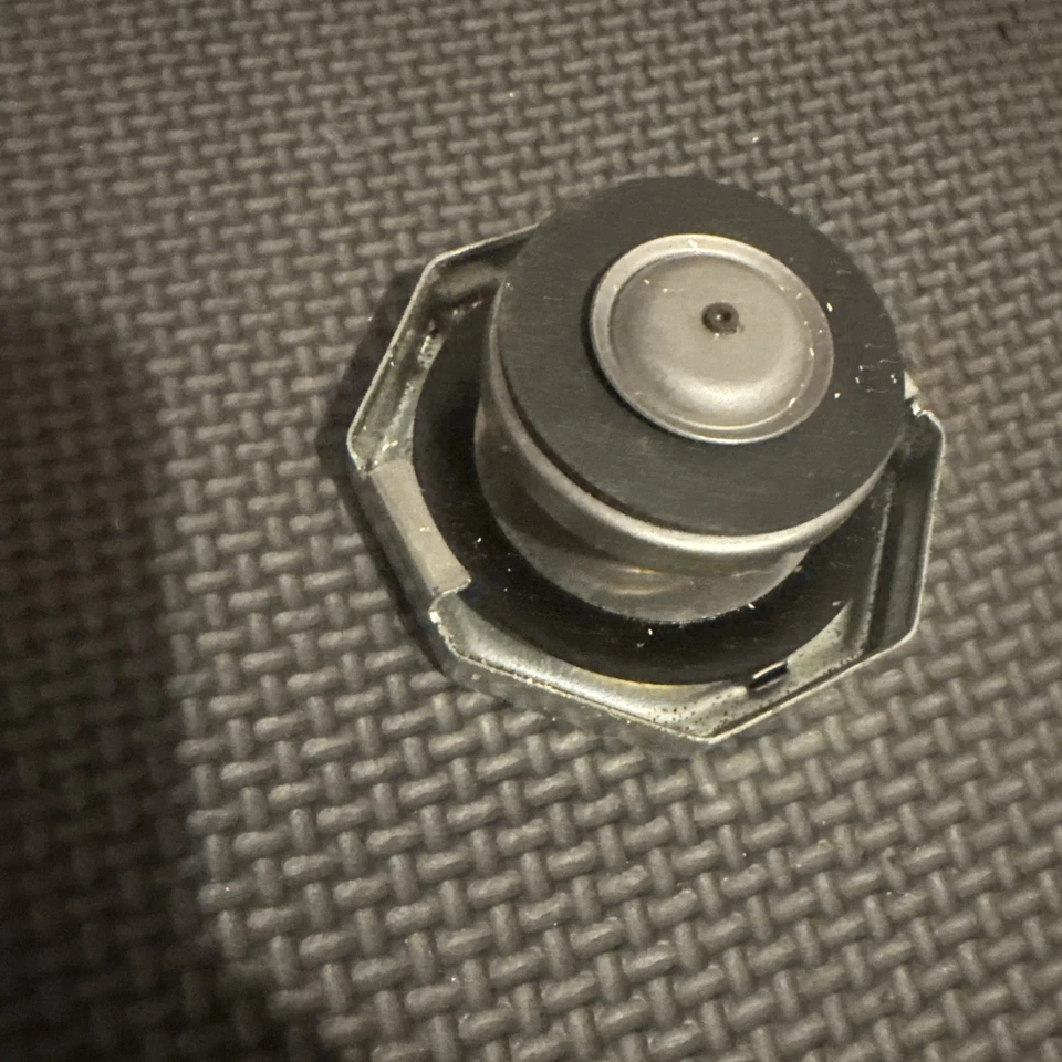 Nueva tapa de radiador Stant 10228 para camioneta Chevy Olds Town and Country Ram Wm300 908 Foto 2 de 2