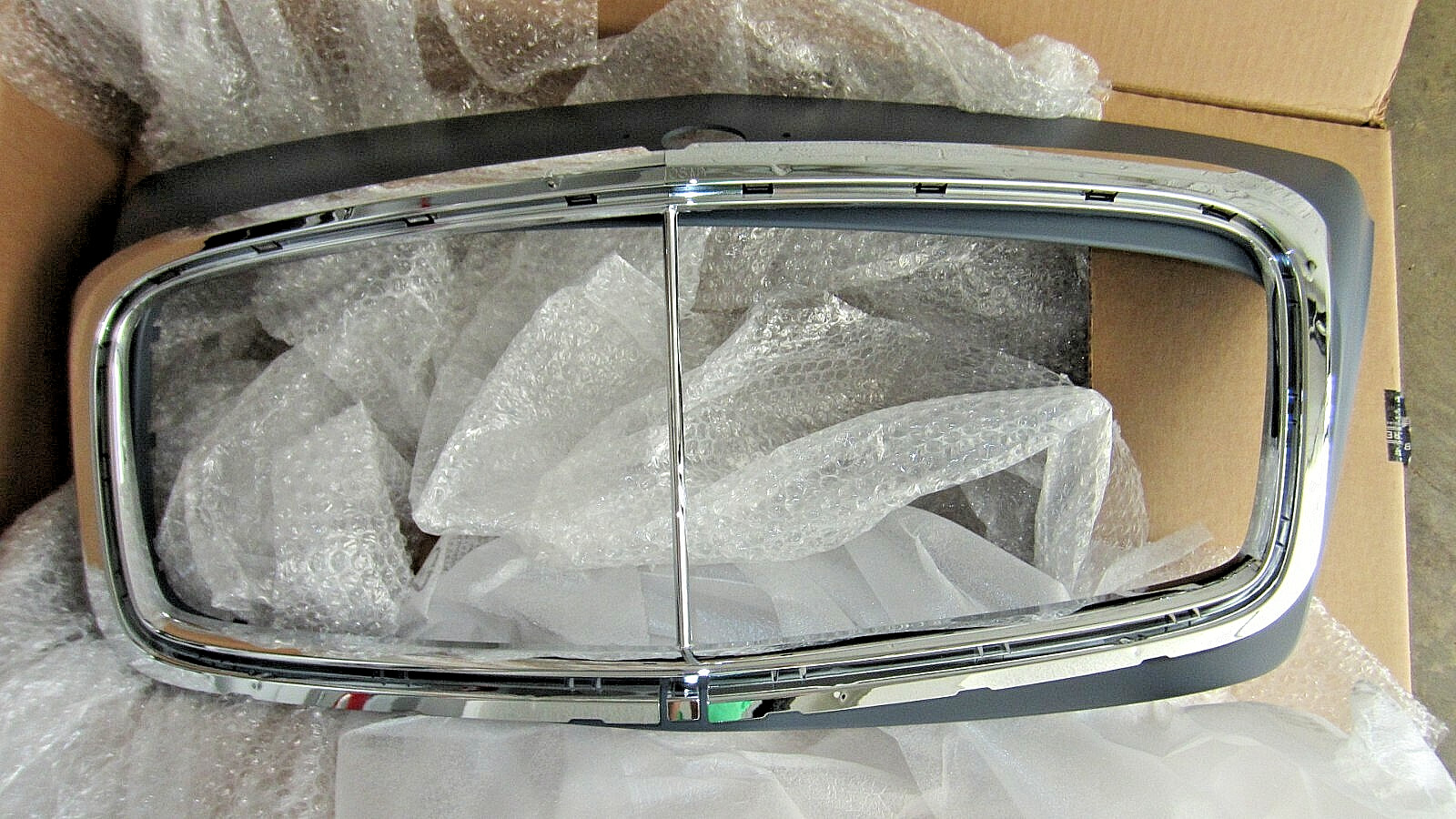 09-11 Bentley Continental GT GTC Flying Spur Radiator Grille 3W0853653E NEW