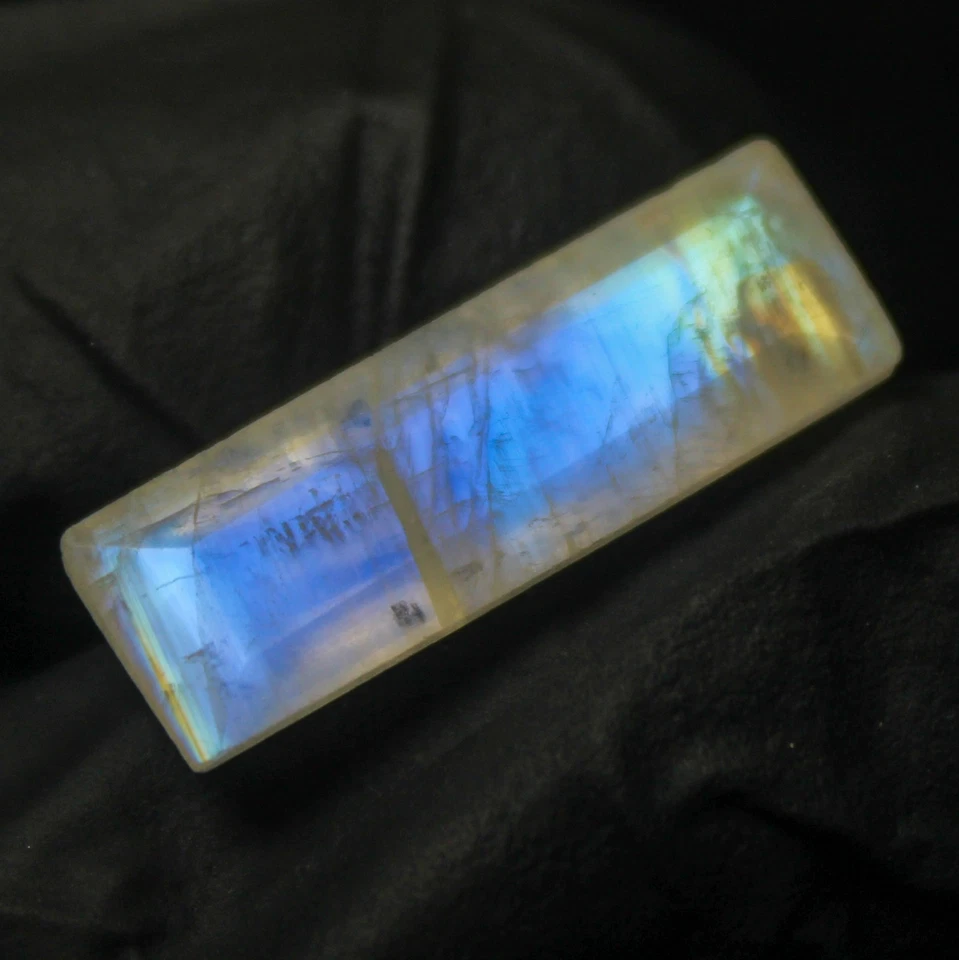 Piedra preciosa arco iris facetada natural piedra preciosa forma baguette 6,00 quilates 20x7x5 mm Foto 2 de 4