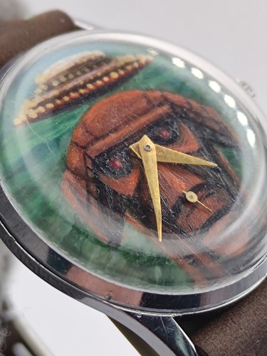 Piece Unique Vintage Watch Vostok 2603 Alien UFO Soviet Men Leather - Picture 2 of 17