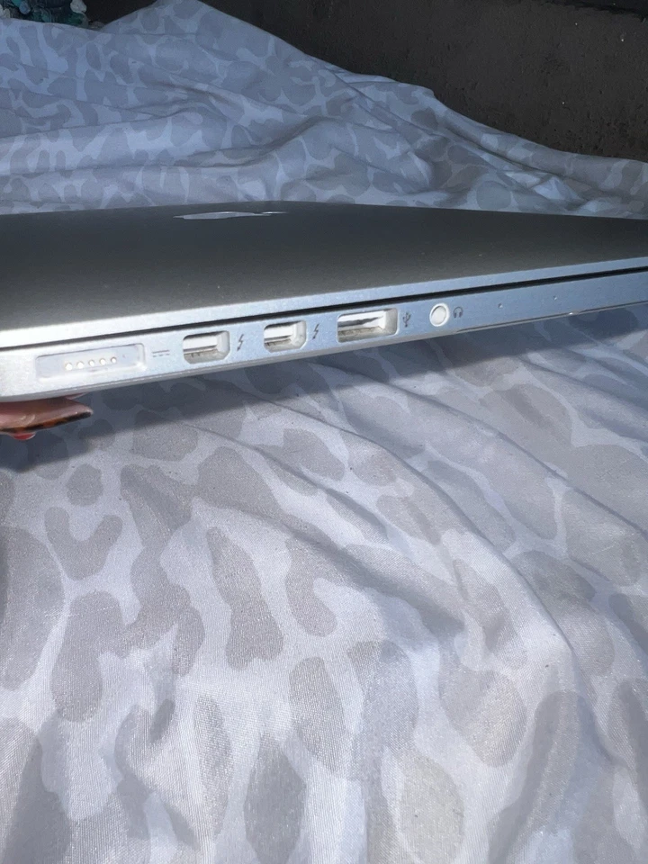 Apple MacBook Pro 13” Retina (Early 2015, A1502) – 2.7GHz i5, 8GB RAM, 256GB SSD - Image 4 of 4