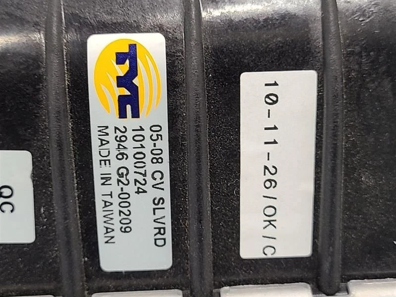 2005-2013 GMC SIERRA 1500 PICKUP 4.3L Radiator 15841572 - Imagem 3 de 4