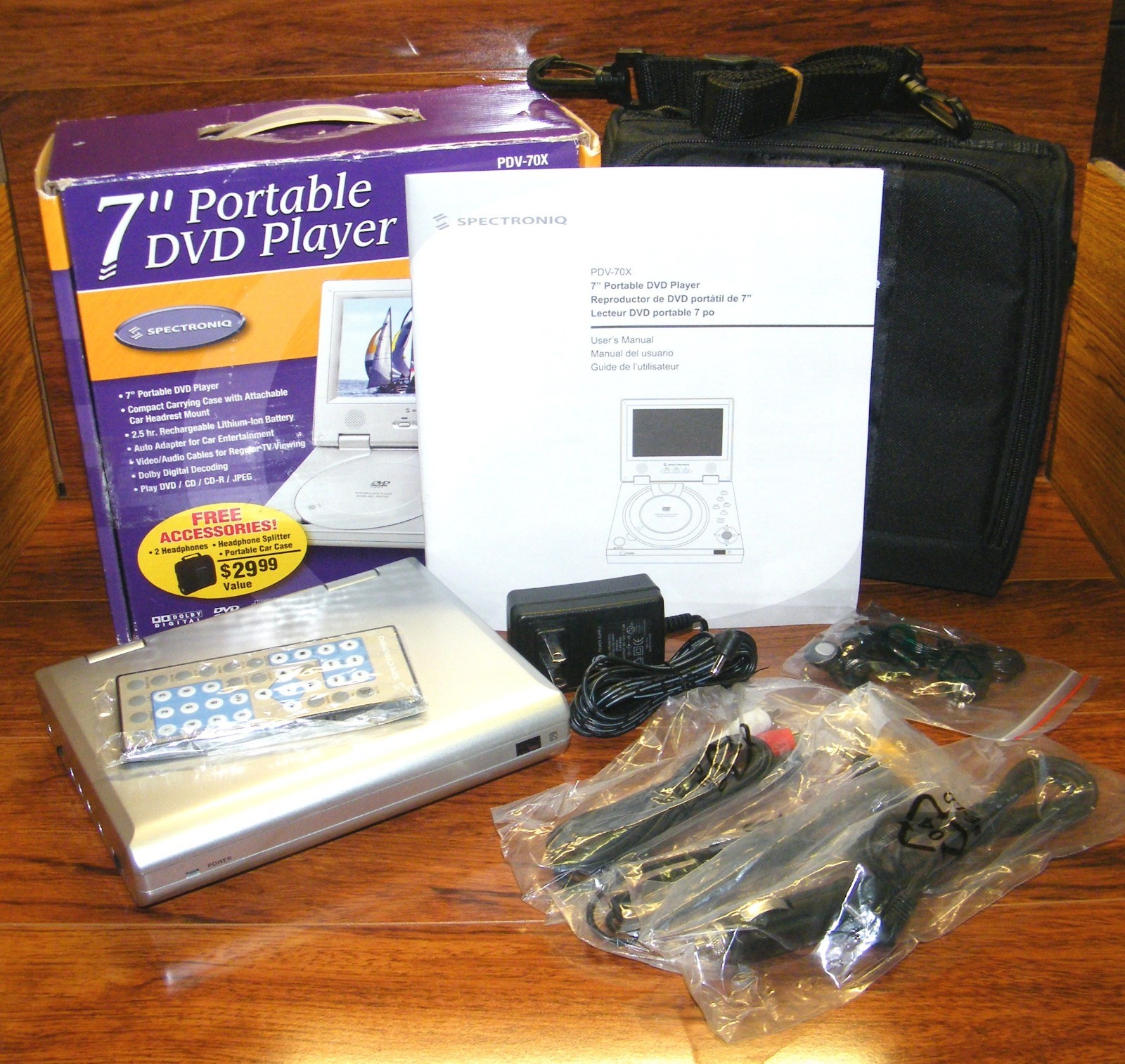 Spectroniq (PDV70X) 7" Portable Region 1 DVD Player w/ Remote Control