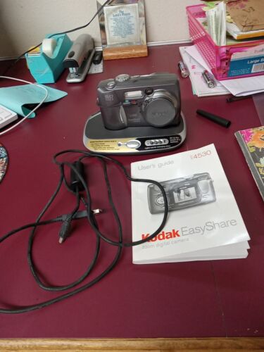 Kodak EasyShare DX4530 digital camera With Dock And Manual - Picture 8 of 9