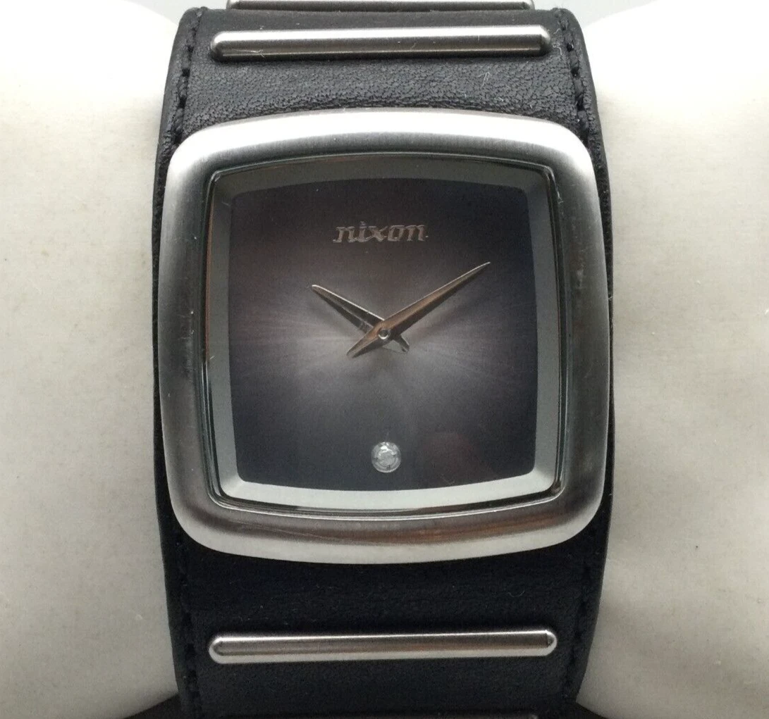 Nixon The Duke Watch Men Silver Tone Royalty Wide Black Leather Band New Battery