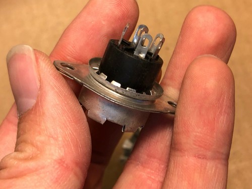 2 NOS Vintage Mini 6-pin Jacks for Reel-to-Reel or Car Speakers Stereo Accessory - Picture 5 of 8