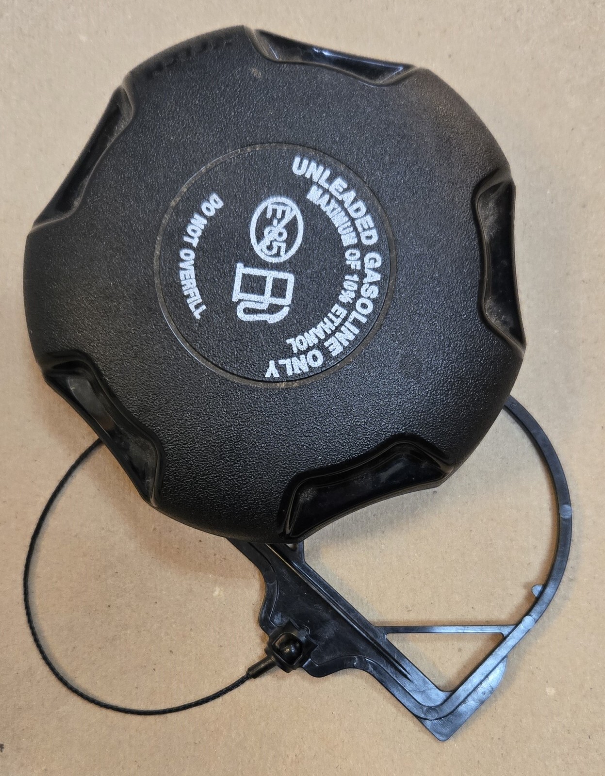 Upgrade Your Tractor with Bad Boy's Tethered Fuel Kelch Cap - 3.5 Neck Size