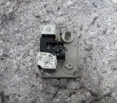 Trane White-Rodgers 36E24-205 Furnace Gas Valve Control C330926P01 FREE SHIPPING