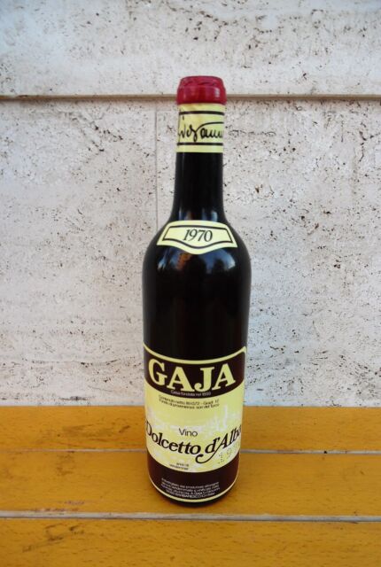 bottiglia Gaja dolcetto d&#039;Alba 1970