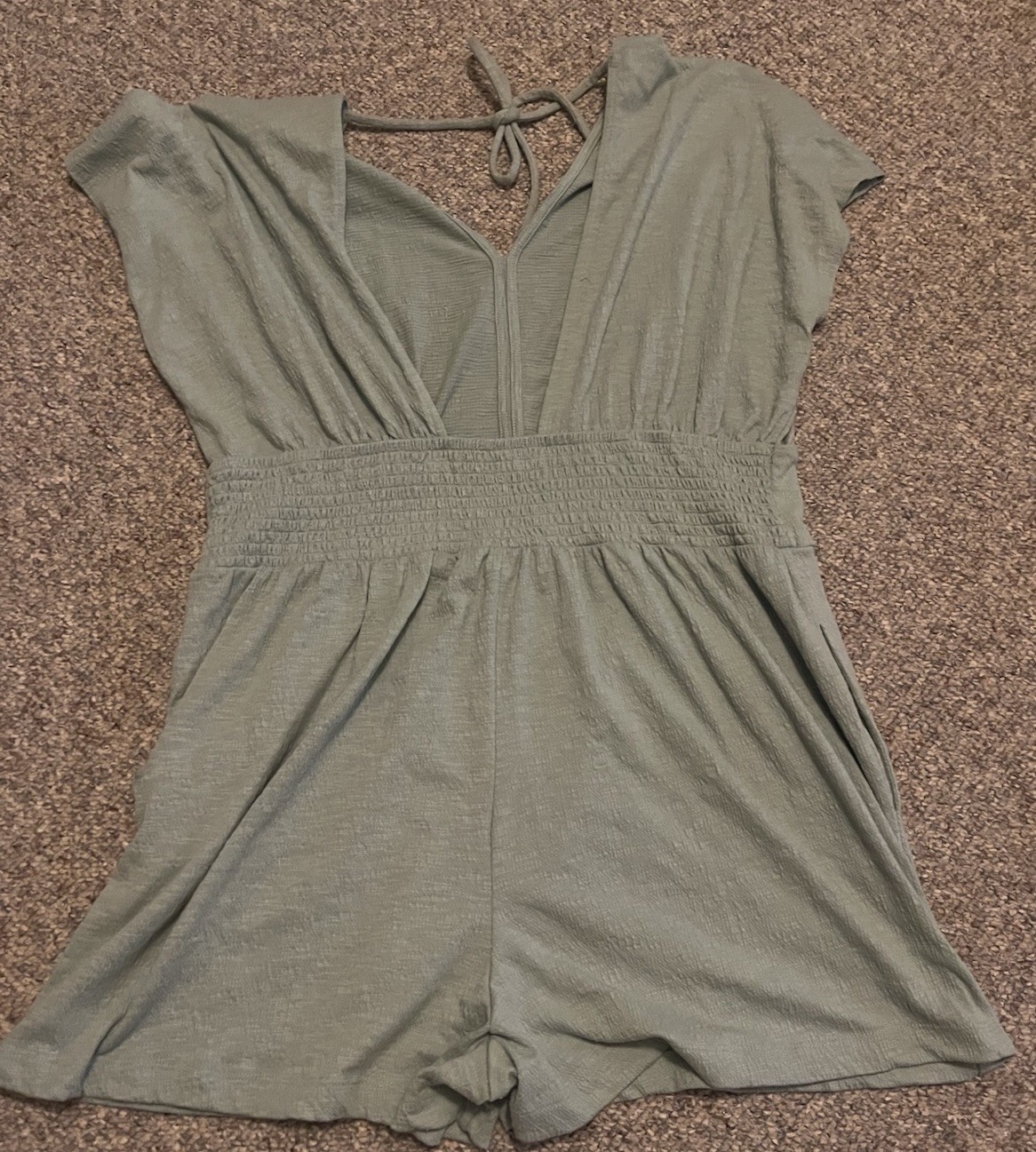 Nine West Sage Green V-neck Women’s Romper Size XL