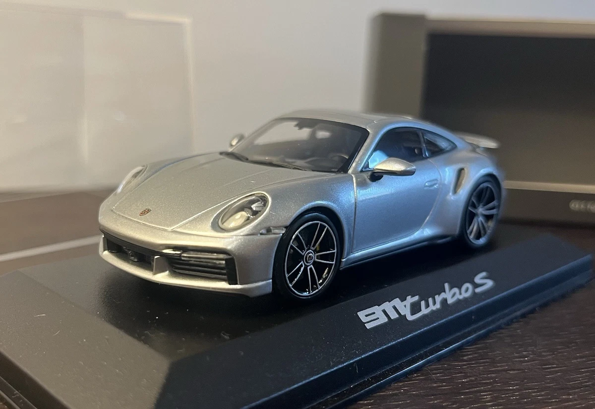 Miniature Minichamps 1:43 – Porsche 911 Type 991 Carrera 2012, Couleur Gris Agathe