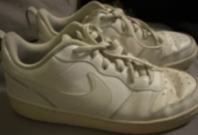 Nike Court Borough Low Men's Athletic Sneakers White Low Top Lace-Up Solid