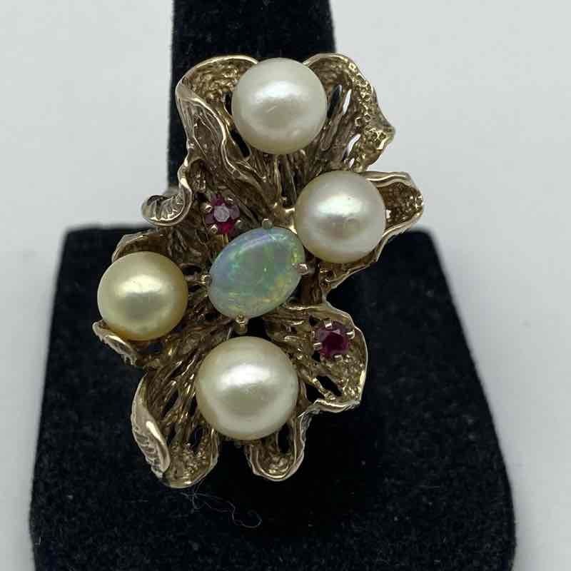 Vintage 14K Yellow Gold Ruby Opal Pearl Figural Nugget Cluster Ring Sz 5