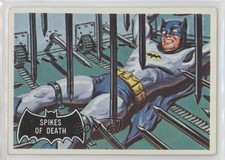 1966 Topps Batman Black Bat Spikes of Death #17 11bd