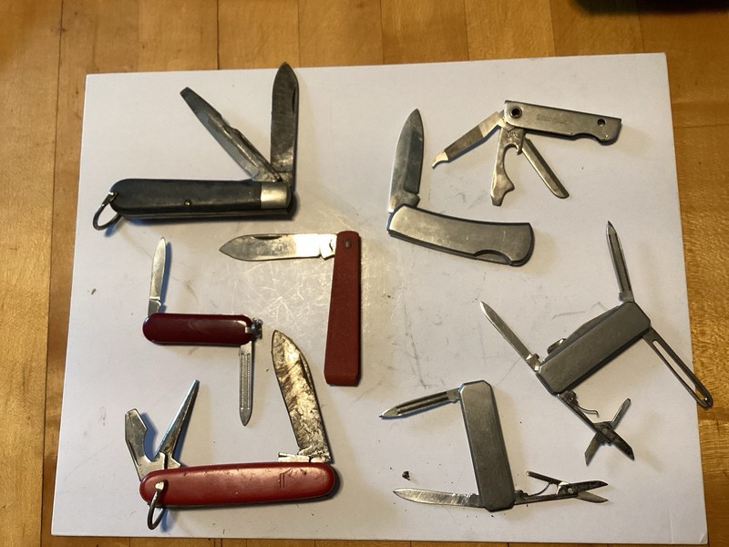 SOME Older Knife Lot DIFFERENT TYPES   AS-IS    As shown