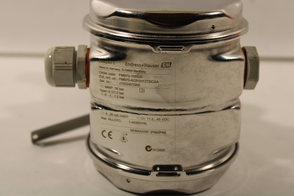 Endress+Hauser FMB70-1HR0/0 Deltapilot S Hydrostatic level measurement ...