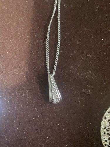 Vintage To Modern Bulk Lot Of 3 Necklaces Jewellery Bundle - Picture 3 of 7