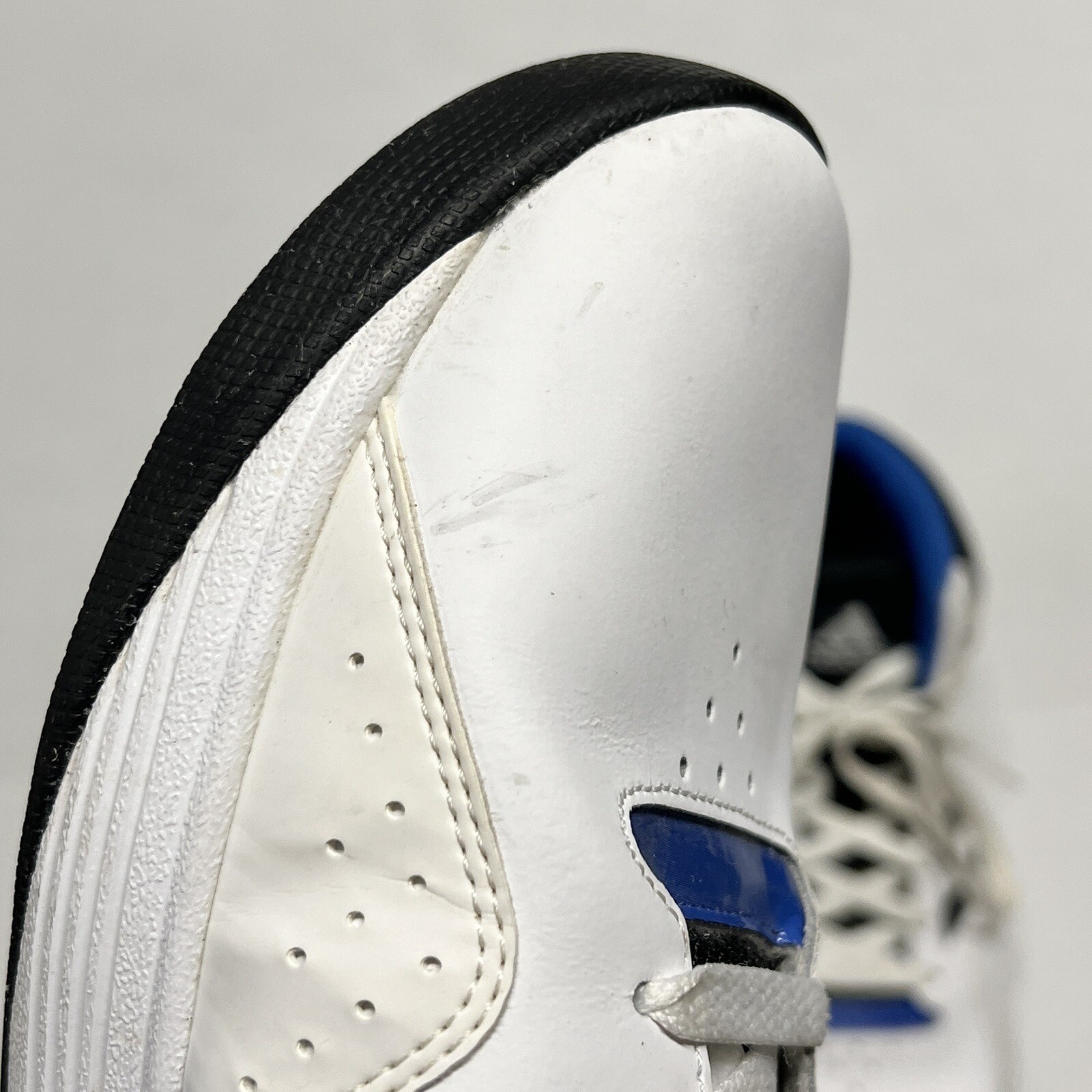 adidas cloudfoam ilation mid men's basketball shoes