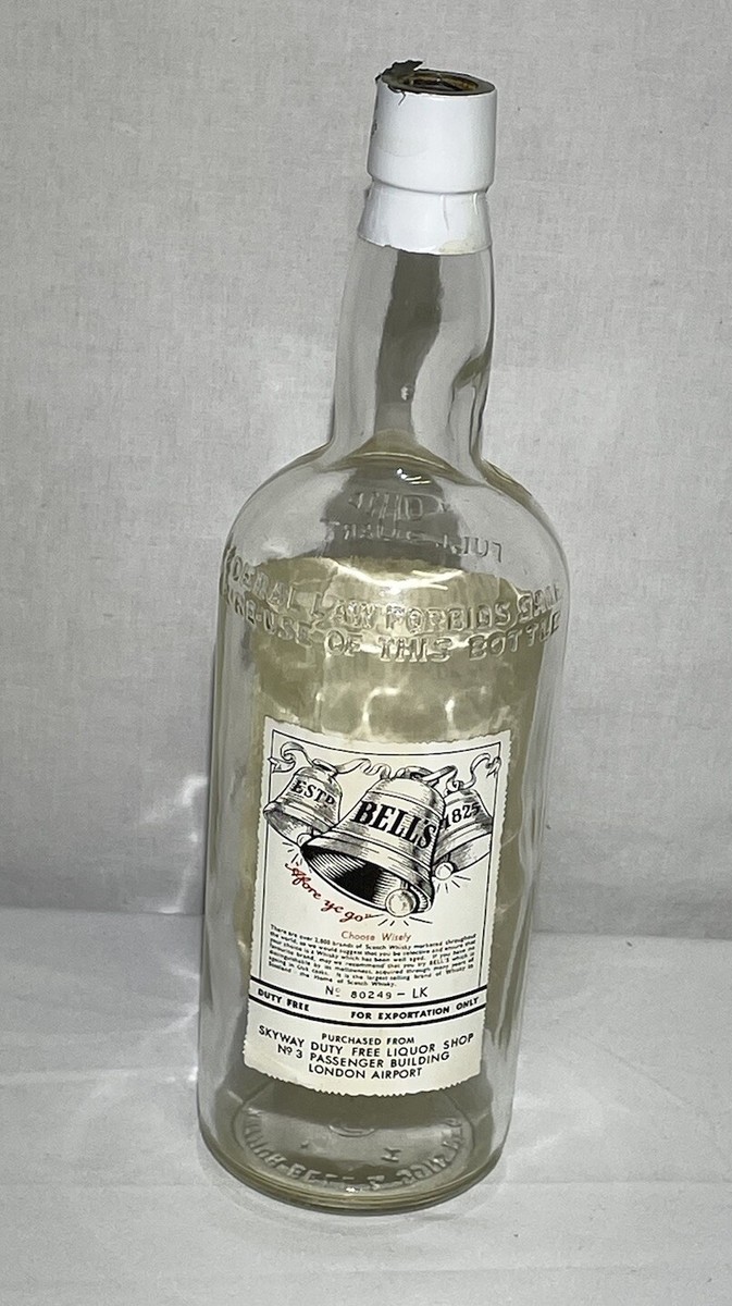 Vintage Bell's Old Scotch Special Reserve Whisky Bottle Full Vintage Bell's Old Scotch Special Reserve Whisky Bottle Full