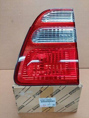 TOYOTA LAND CRUISER PASSENGER TAIL LAMP (HATCH MOUNT) 81581-60020