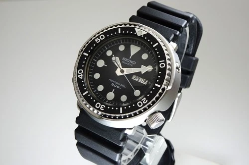 Vintage 1981 JAPAN SEIKO DIVER PROFESSIONAL 300M 7549-7010 5Jewels Quartz.