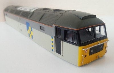 Heljan Spur O Typ 4/BR Class 47 Lokgehäuse Railfreight grau Bauweise 47063