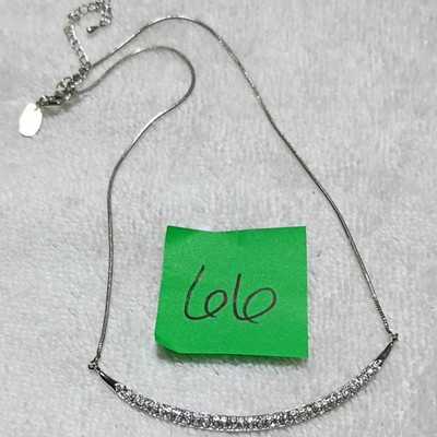 la spada Silver Tone Bar Pendant Necklace Round Crystal Stones 18in