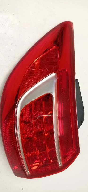 Enjoliveur Inf Feu Arriere Gauche pour KIA SPORTAGE (SL) Concept 4x2 20 125196 - Photo 2/4