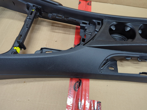 2008-13 BMW E81 E82 E87 E88 Centre Console With Cup Holder Schwarz/Black - Picture 4 of 19