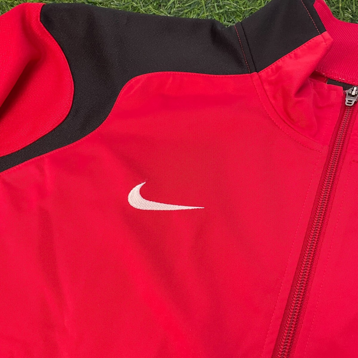 Urawa Reds 2005 Total 90 Track Jacket - US M - J League