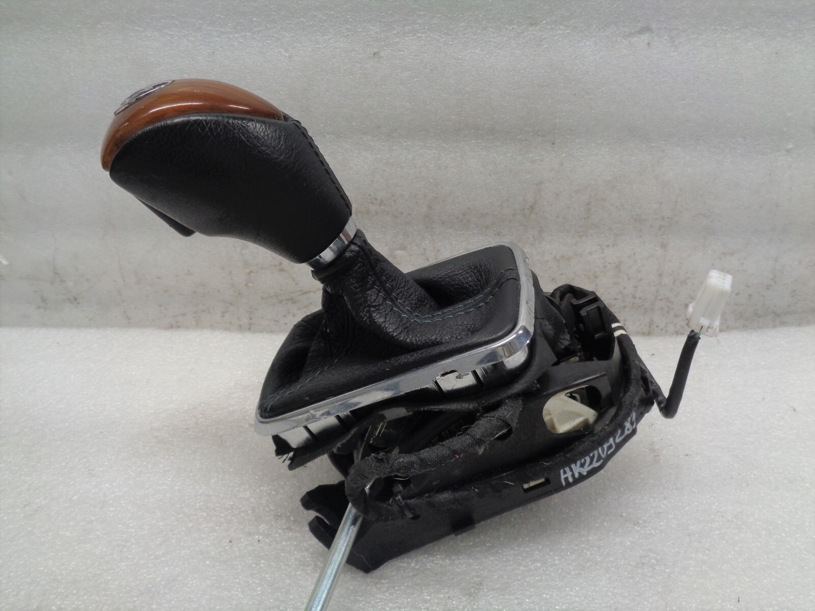 07-11 Maserati Quattroporte Automatic Transmission Gear Shifter OEM AK2209283
