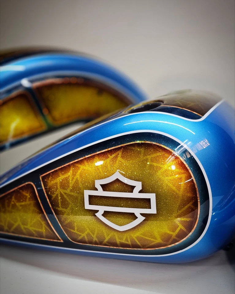 Juego de hojalata pintada personalizada Harley Davidson Dyna Super Glide  Foto 2 de 4