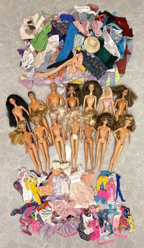 Vintage Barbie Doll Lot 14 With 125 Plus Pieces Of Clothing 1966-1999 - Picture 6 of 21