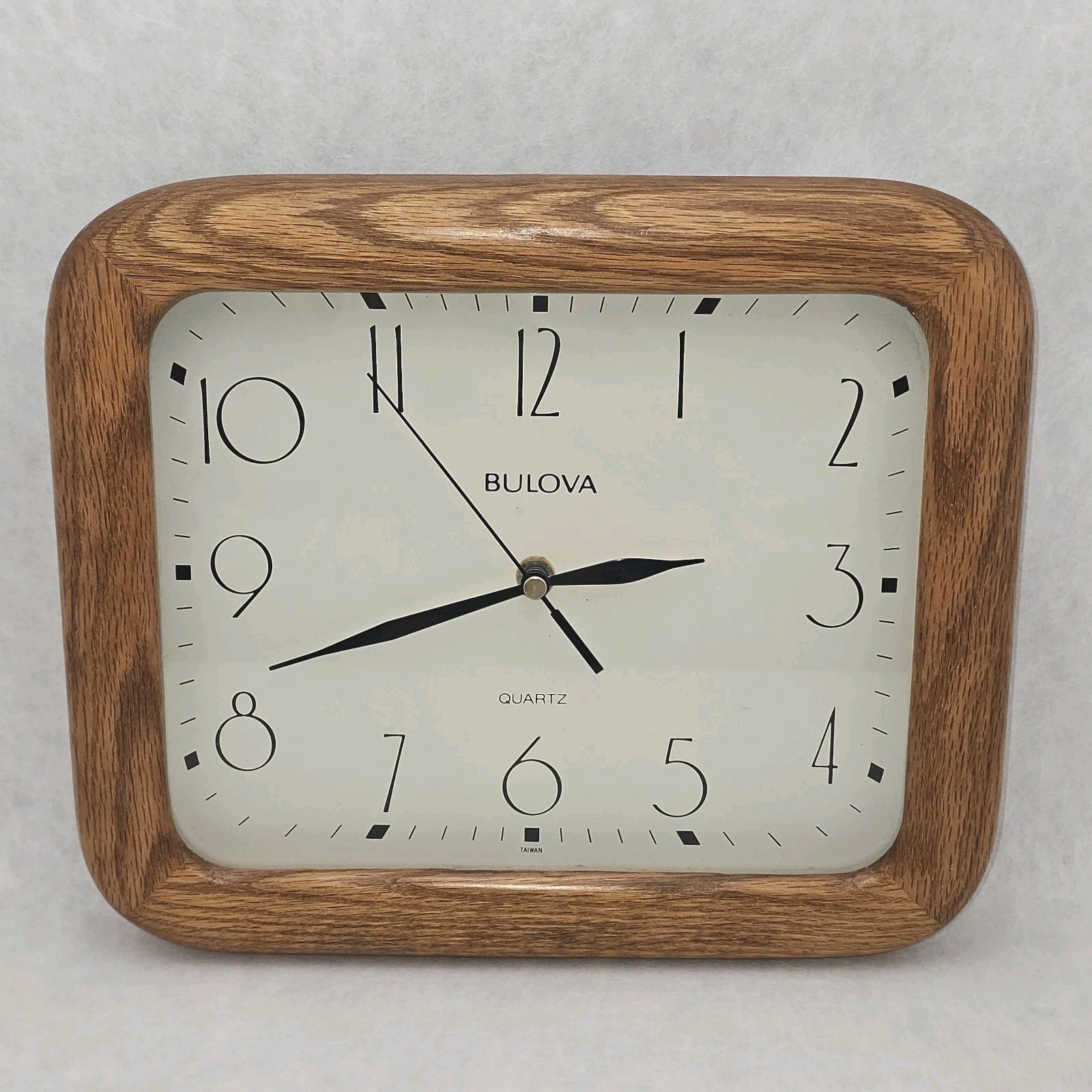 EUC Vintage Bulova C4412 Rectangle Oak Wood Wall Clock 11½'' x 9½" Working