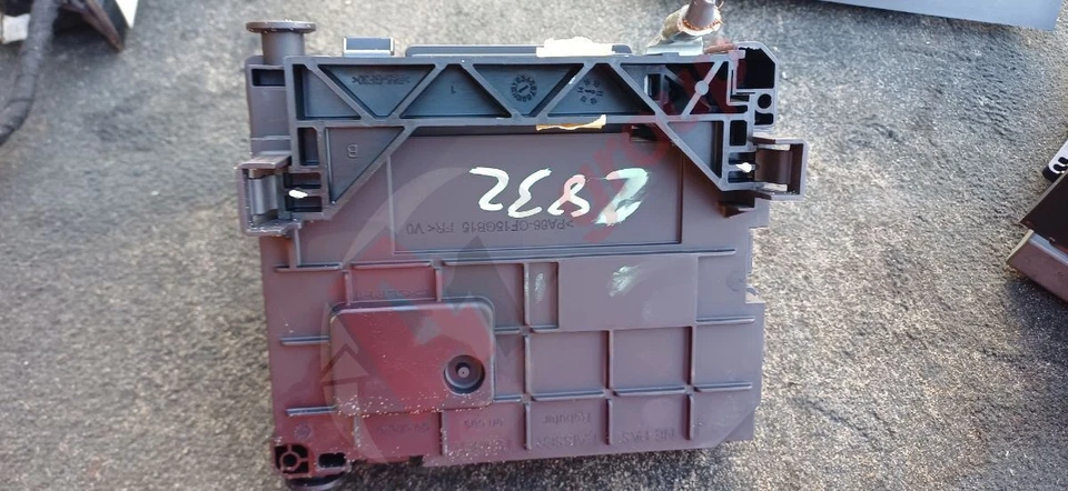 CITROEN DS4 THP DSPORT 11-13 FUSE BOX BCM 9677987380 - Image 4 of 4