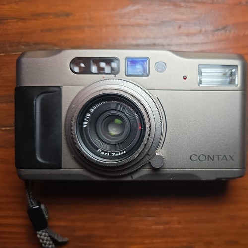 Contax TVS professional 35mm Point and Shoot Film Camera - Parts/repair - Picture 10 of 12