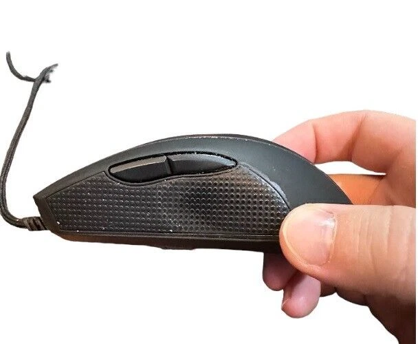 Mionix Castor Multi-Color Ergonomic Optical Gaming Mouse MNX-01-25001-G - Image 3 of 3