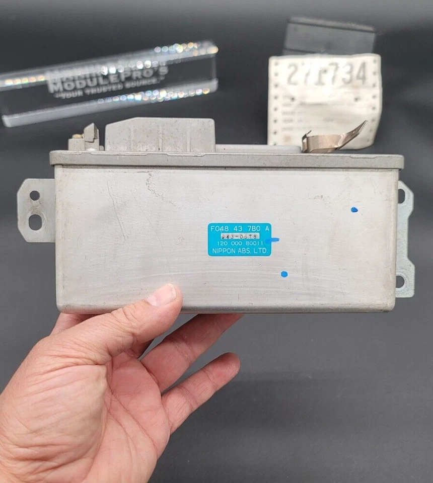 1987 - 1991 Mazda RX7 RX-7 ABS módulo de freios antibloqueio computador F048 43 7B0 A - Imagem 2 de 4