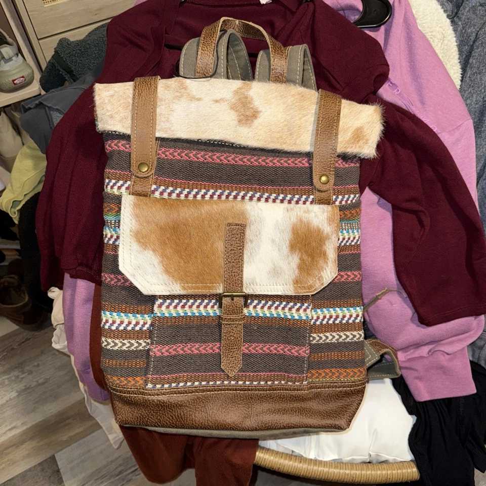 MYRA KITSCHY Vaquera Suroeste Boho Mochila Bolso Grande Piel de Vaca Estampado Animal NUEVO Foto 2 de 4