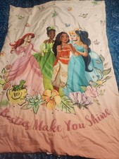 Disney Princess Besties Make You Smile Toddler/Crib blanket sheet set