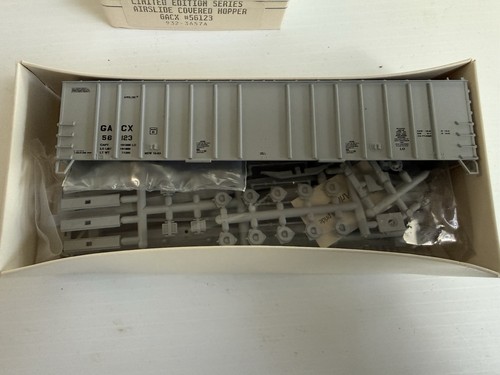 Tolva cubierta deslizante de aire HO Walthers 932-3657A serie limitada 50' GACX #56123 | Condition: New