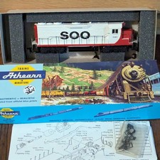 Vintage HO Athearn GP35 Soo Line Powered Diesel Locomotive #340 (NOT A Dummy)